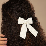 Load image into Gallery viewer, Classic White Hair Bow with Pearls – Beautiful Hair Clip for All Events
